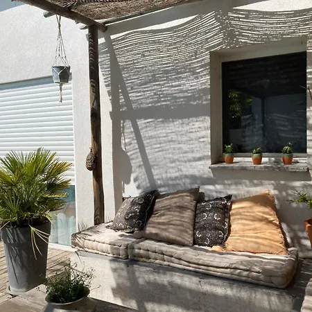 Maison D Hotes La Madeleine Oda ve Kahvaltı